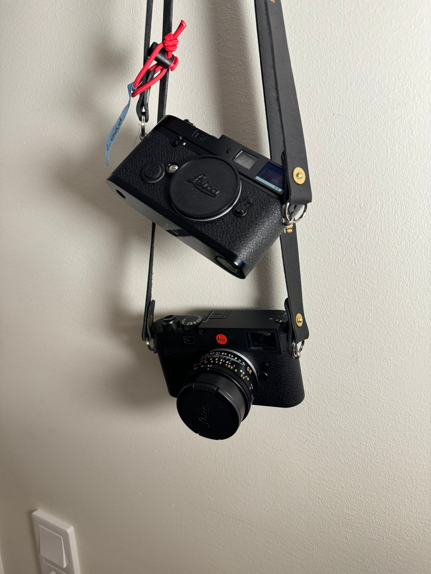 Camera strap wide - black rivited