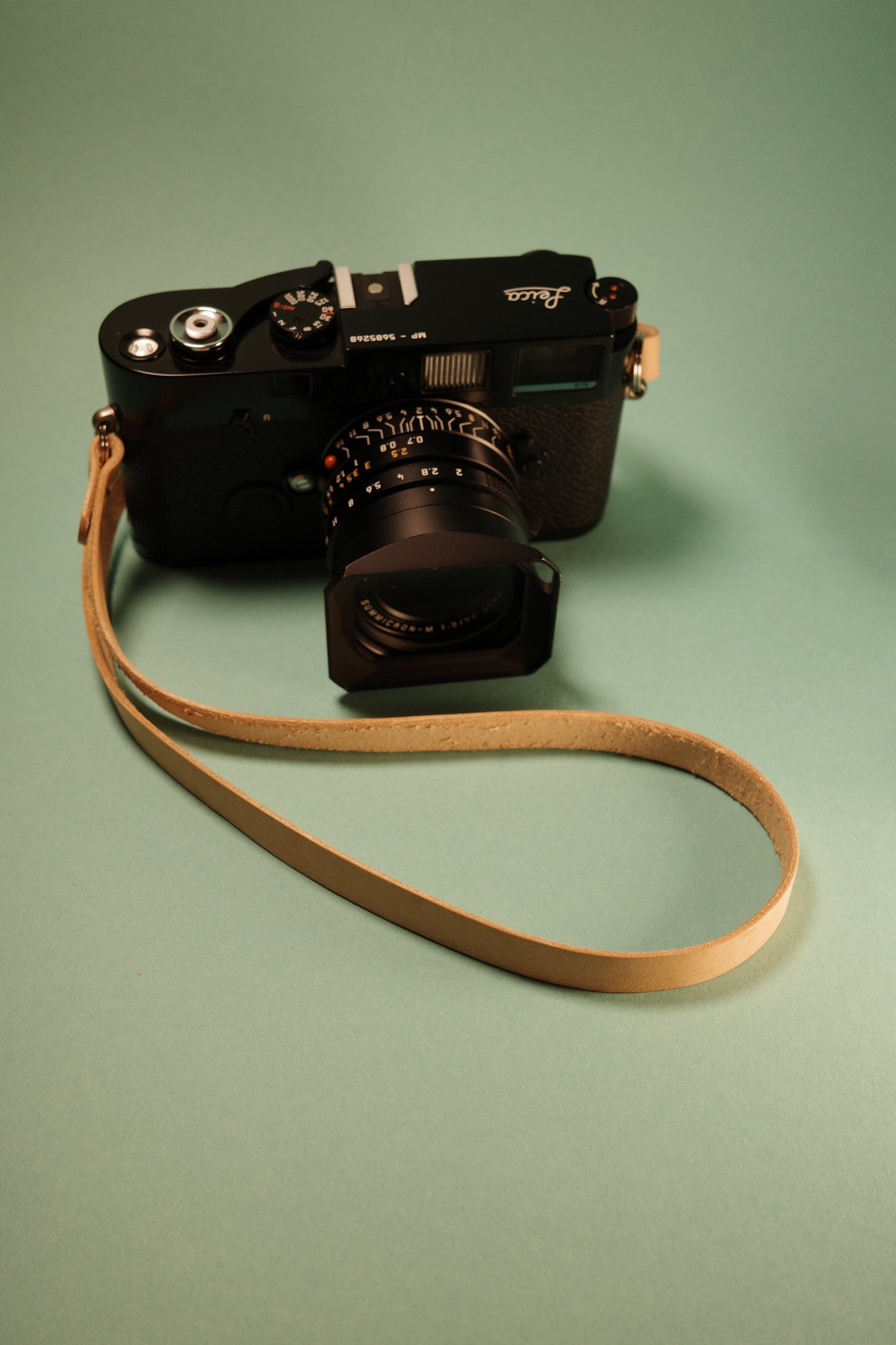 Camera strap skinny - natural riveted