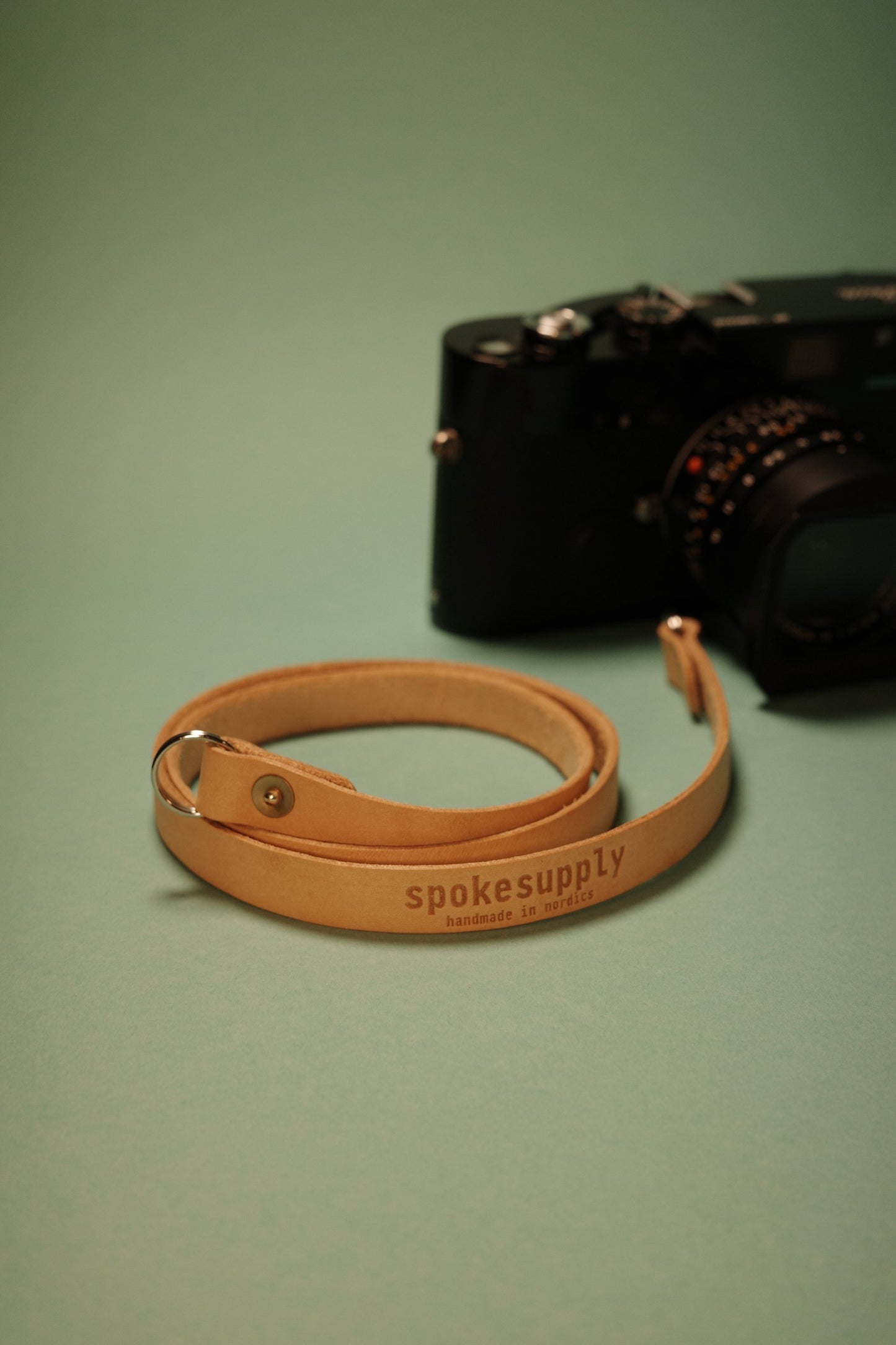 Camera strap skinny - natural riveted
