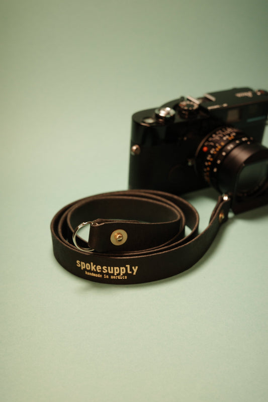 Camera strap wide - black rivited